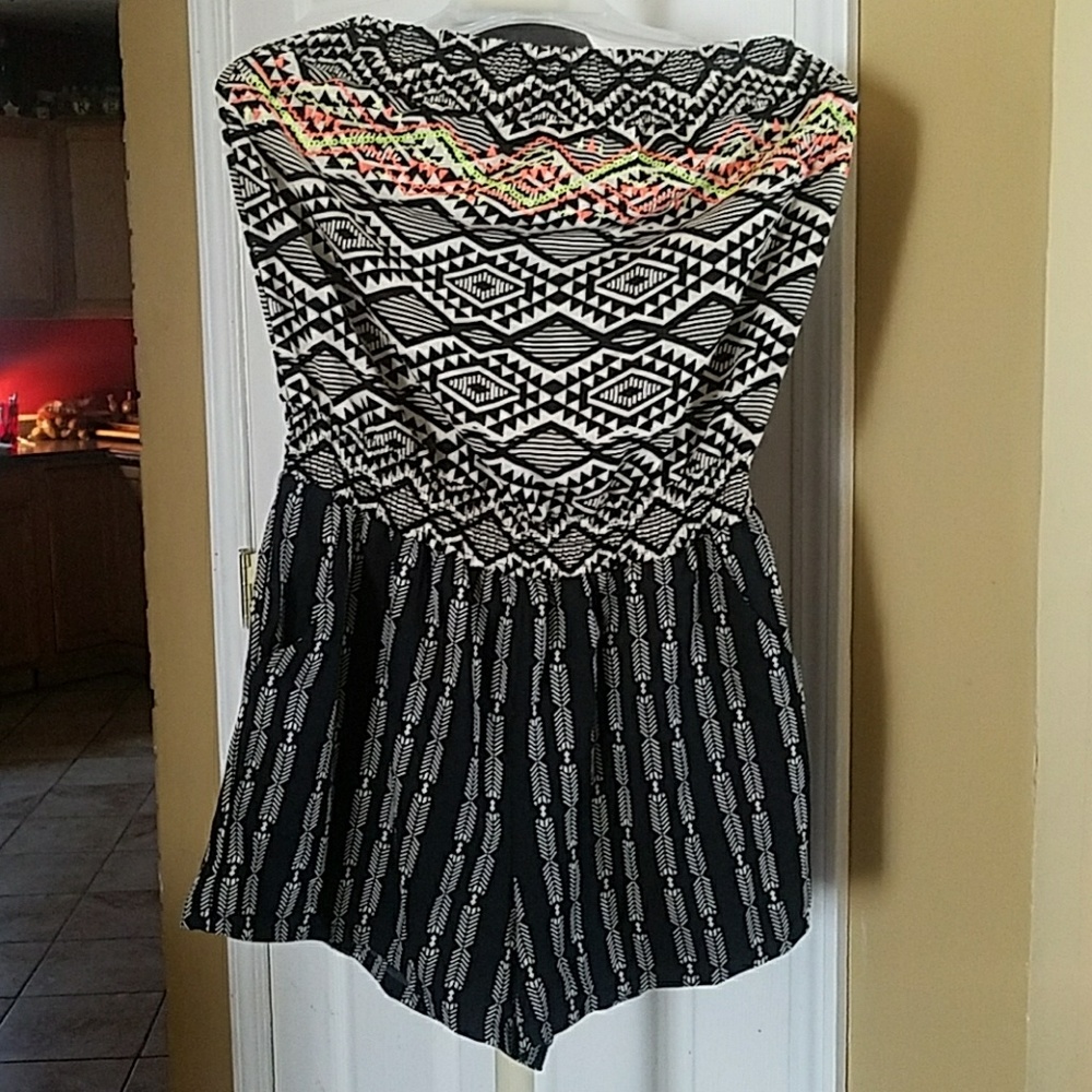 Xhilaration Romper size medium🍹🍹